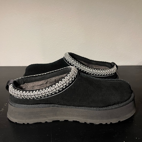 UGG Tazz Platform Slippers - Picture 8 of 9